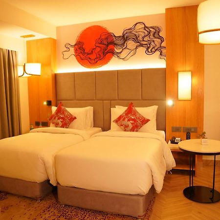 Ramada By Wyndham Gorakhpur Gorakhnath Mandir Road Hotell Exteriör bild